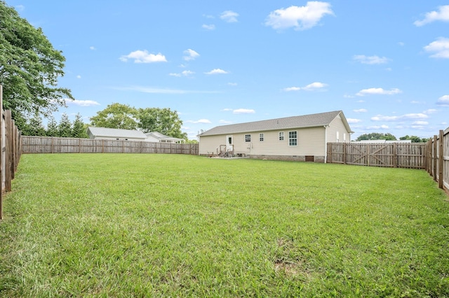 380 Strawberry Dr, Winchester, TN 37398 - view of yard