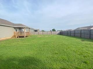 117 Raspberry Dr, Winchester, TN 37398 - view of yard with a deck
