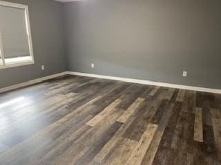 117 Raspberry Dr, Winchester, TN 37398 - spare room featuring wood finished floors and baseboards