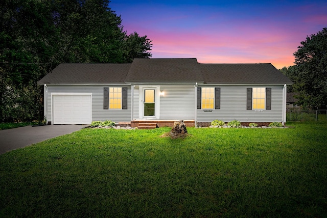 919 Linda Dr, Oak Grove, KY 42262 - single story home featuring an attached garage, concrete driveway, and a shingled roof