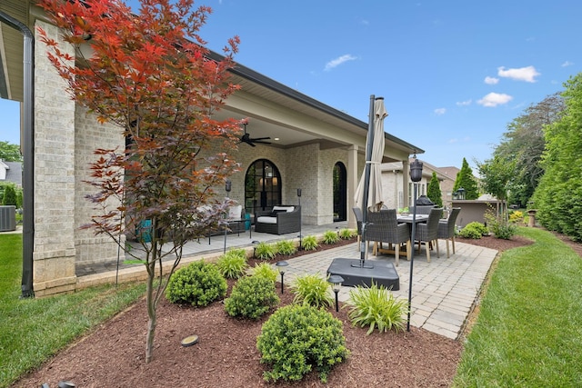 2143 White Poplar Ct, Murfreesboro, TN 37130 - view of patio featuring a ceiling fan, cooling unit, and an outdoor living space