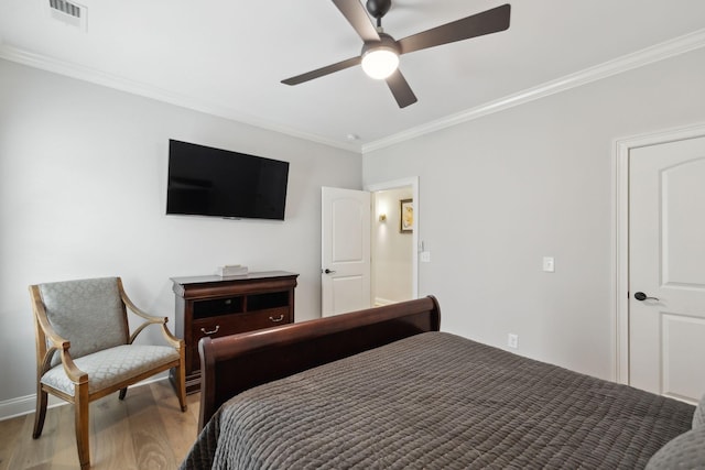 2143 White Poplar Ct, Murfreesboro, TN 37130 - bedroom featuring ornamental molding, light wood-type flooring, and ceiling fan