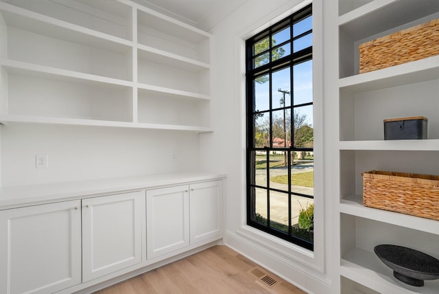 520 Mansion Dr, Brentwood, TN 37027 - detailed view of wood finished floors and built in features
