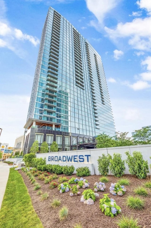 1616 W End Ave Unit 2008, Nashville, TN 37203 - view of building exterior