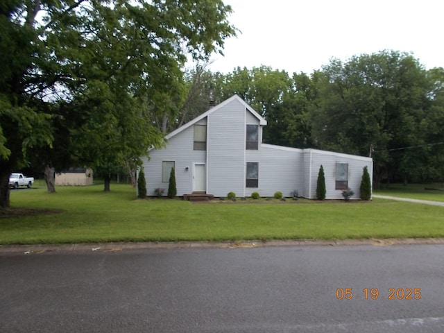 4064 Elizabeth Dr, Hermitage, TN 37076 - view of front of property with a front yard
