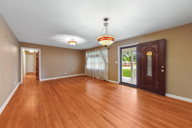 206 Crestland Dr, Columbia, TN 38401 - foyer entrance with light wood-type flooring and baseboards