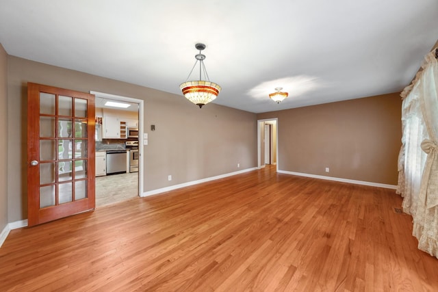 206 Crestland Dr, Columbia, TN 38401 - unfurnished room featuring light wood-style flooring and baseboards