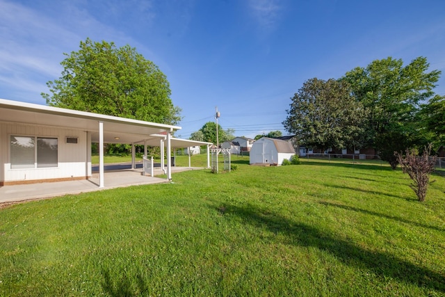 206 Crestland Dr, Columbia, TN 38401 - view of grassy yard featuring a patio