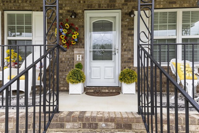 147 Crimson Dr, Winchester, TN 37398 - entrance to property with brick siding and covered porch