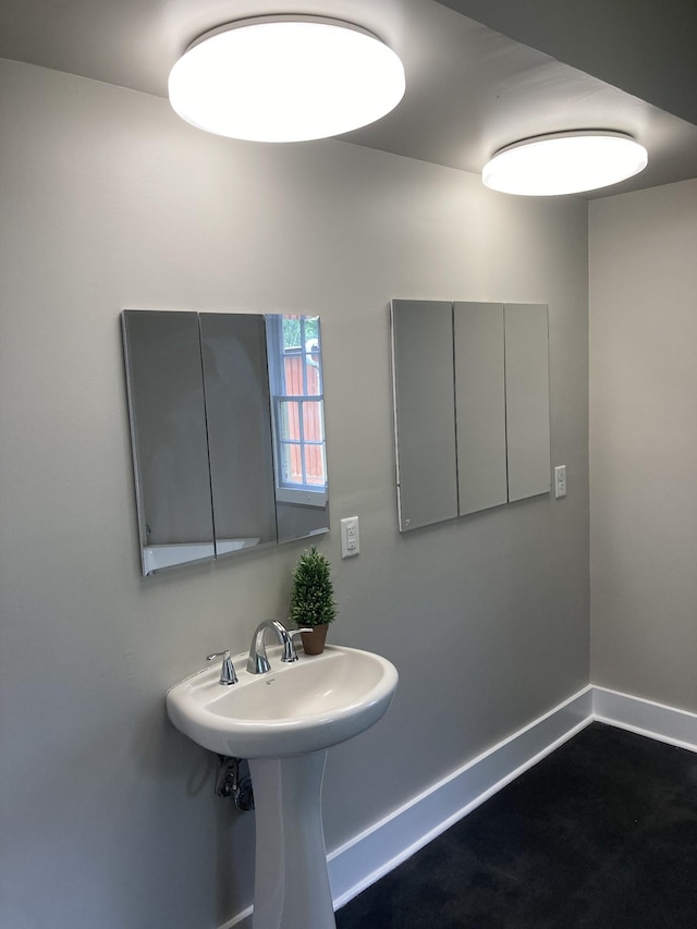1402 Clarke St, Old Hickory, TN 37138 - bathroom with baseboards