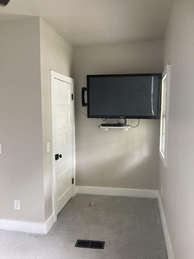 1402 Clarke St, Old Hickory, TN 37138 - carpeted empty room featuring baseboards