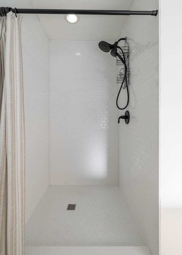 100 Nancy Ct, Hermitage, TN 37076 - bathroom with a tile shower