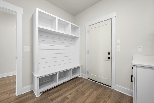 0 Stonehorn Dr, Bell Buckle, TN 37020 - mudroom featuring wood finished floors and baseboards