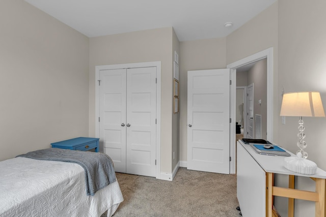 817 Tanager Pl, Lebanon, TN 37087 - carpeted bedroom with a closet and baseboards