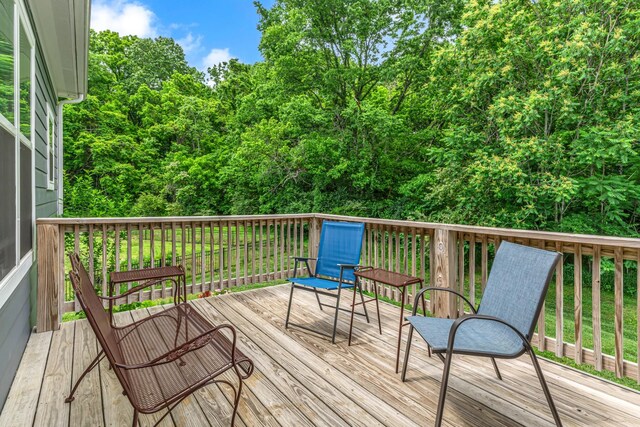 817 Tanager Pl, Lebanon, TN 37087 - view of wooden deck