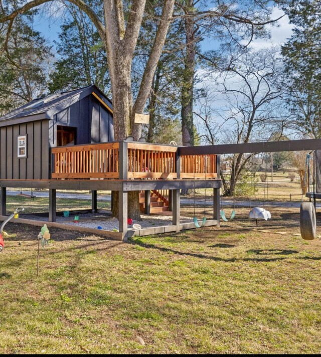 117 Park Cir, Columbia, TN 38401 - wooden deck featuring a yard