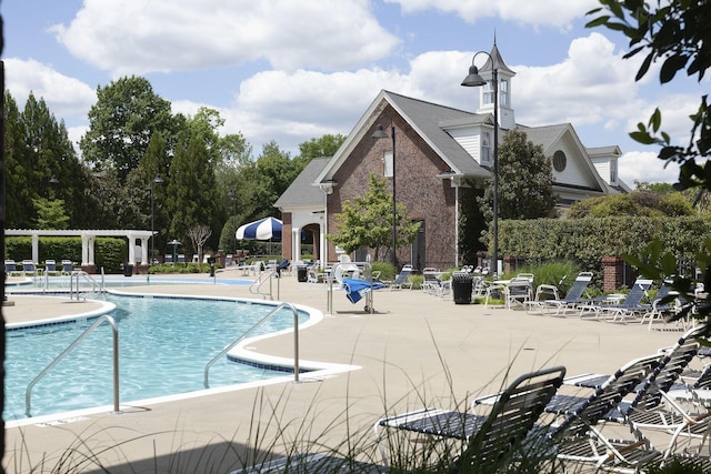118 Jasper Ave, Franklin, TN 37064 - community pool featuring a patio area