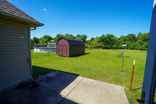 1009 Monticello Pl, Gallatin, TN 37066 - view of green lawn with a patio and an outdoor pool
