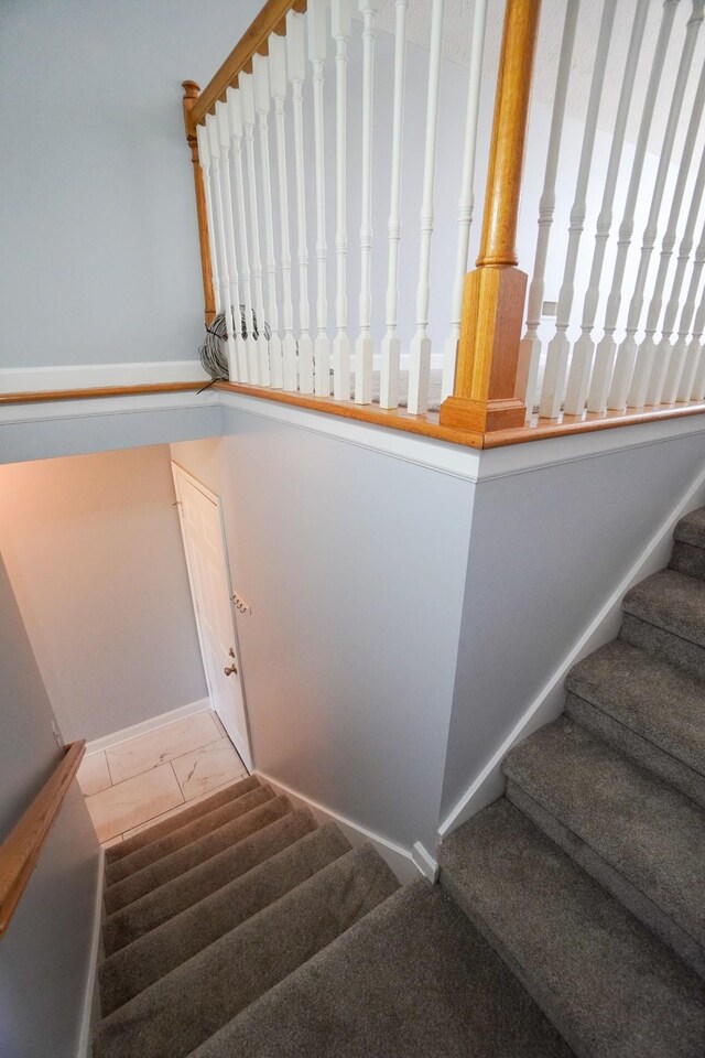 1009 Monticello Pl, Gallatin, TN 37066 - view of stairway