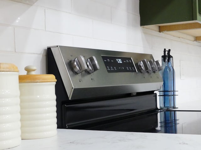 205 W 5th St, Parsons, TN 38363 - kitchen view of electric stove