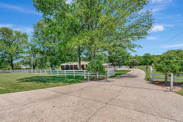 33 Edgewood Rd, Alexandria, TN 37012 - view of front of house with driveway