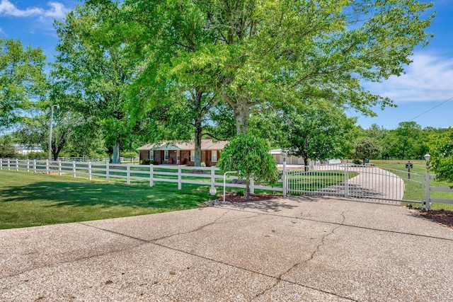 33 Edgewood Rd, Alexandria, TN 37012 - view of yard with a gate