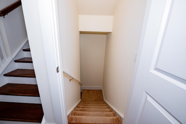 1820 Lanceford Ct, Franklin, TN 37067 - stairway featuring carpet floors and baseboards
