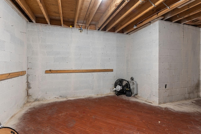 862 College St, Portland, TN 37148 - view of unfinished below grade area