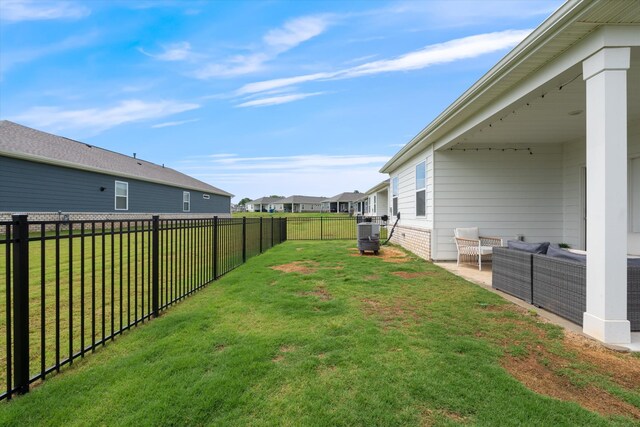 2405 Quinn Dr, White House, TN 37188 - view of yard featuring an outdoor hangout area, a residential view, and a patio
