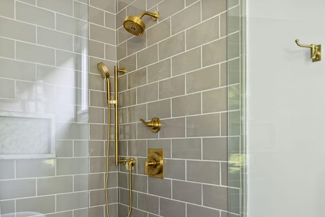 1051 W Main St, Franklin, TN 37064 - bathroom with tiled shower