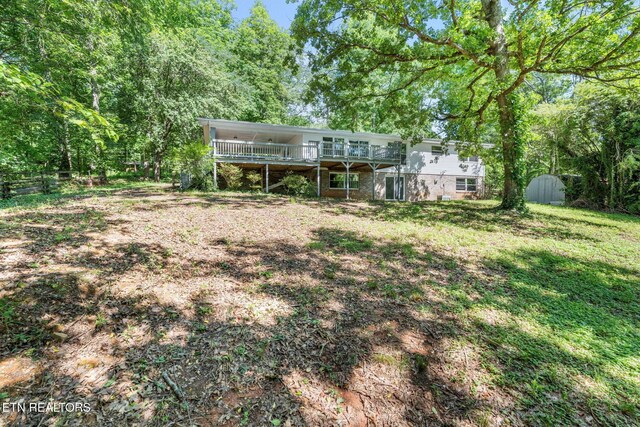 17 Westover Dr, Oak Ridge, TN 37830 - view of yard with a wooden deck