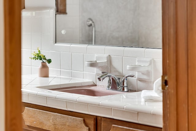 120 Donna Dr, Hendersonville, TN 37075 - bathroom with tasteful backsplash and a sink