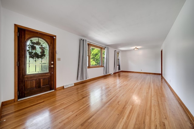 120 Donna Dr, Hendersonville, TN 37075 - entryway featuring light wood-type flooring and baseboards