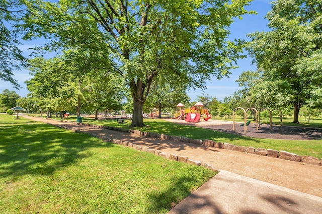 801 Lancaster Way, Nashville, TN 37212 - view of green lawn