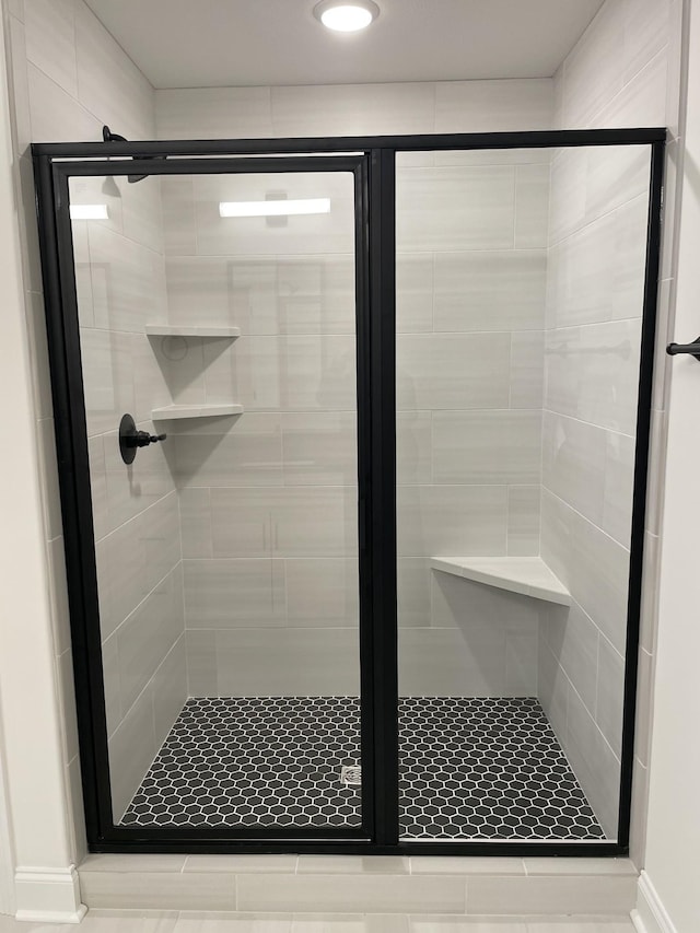 693 Eva Agnes, Clarksville, TN 37042 - bathroom featuring a stall shower