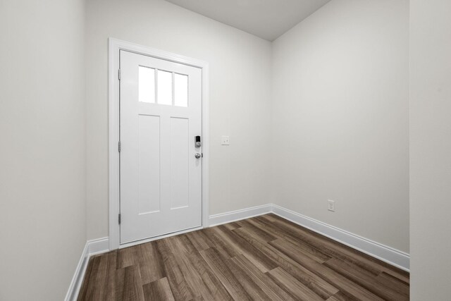 818 Arrington Way, Columbia, TN 38401 - foyer entrance with dark wood finished floors and baseboards
