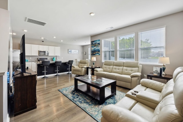 866 Long Leaf Rd, Lebanon, TN 37087 - living area featuring light wood-type flooring and recessed lighting
