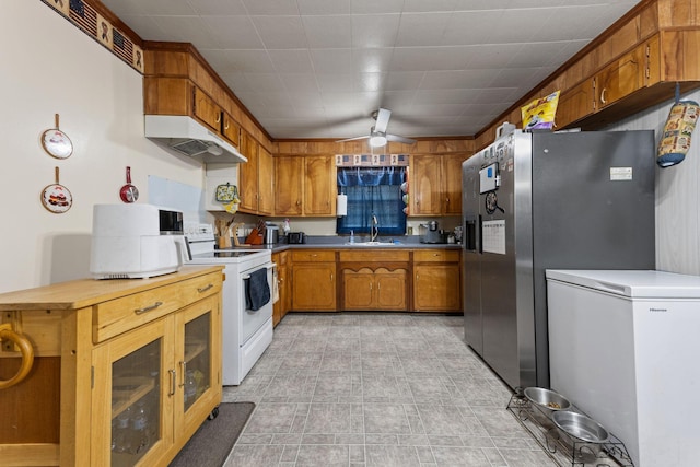 4409 Carter Dr, Nunnelly, TN 37137 - kitchen featuring white range with electric cooktop, under cabinet range hood, a sink, refrigerator, and ceiling fan