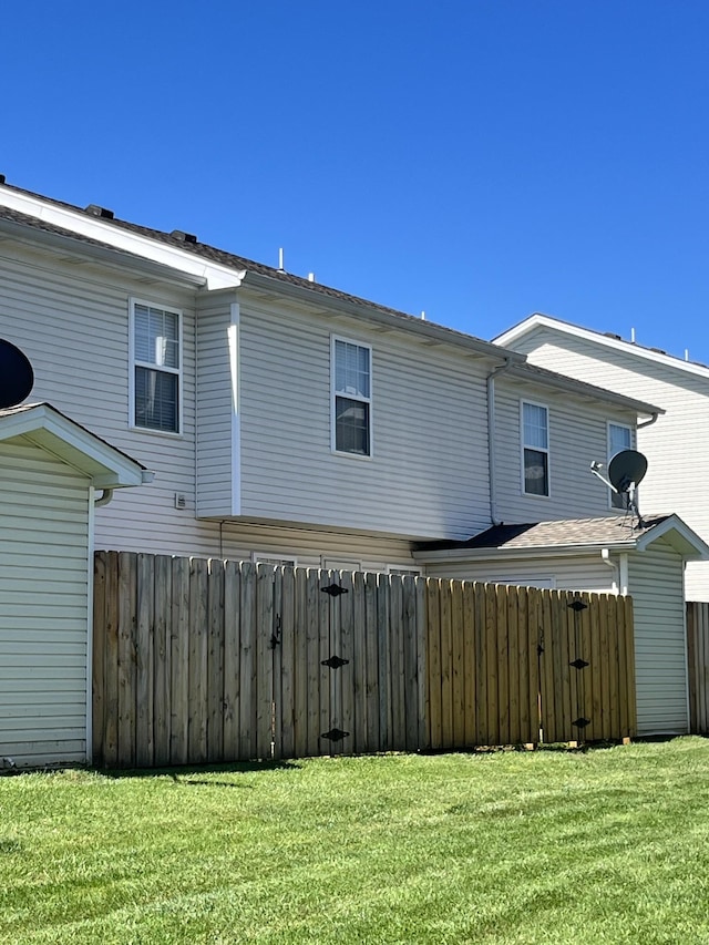 304 Shoshone Pl, Murfreesboro, TN 37128 - view of rear view of house