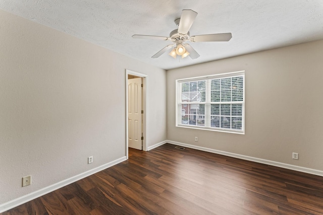 304 Shoshone Pl, Murfreesboro, TN 37128 - unfurnished room with dark wood-style flooring, ceiling fan, and a textured ceiling