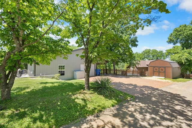 211 Hood St, Dover, TN 37058 - view of yard with driveway
