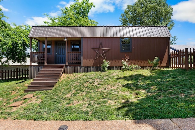 211 Hood St, Dover, TN 37058 - view of front facade featuring covered porch and stairs
