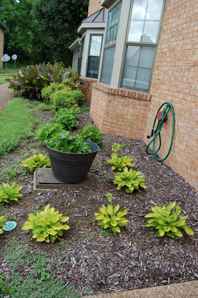 125 Ellington Pl, Madison, TN 37115 - exterior view of brick siding