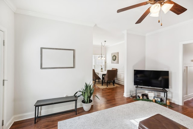 816 General Cabot Ct, Murfreesboro, TN 37129 - living area featuring crown molding, wood finished floors, a ceiling fan, and baseboards