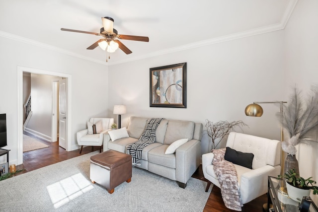 816 General Cabot Ct, Murfreesboro, TN 37129 - living room with ornamental molding, a ceiling fan, wood finished floors, and baseboards