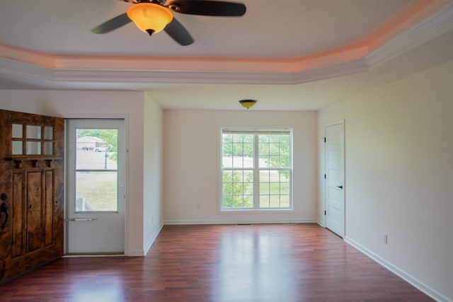 41 Haven Way, Westmoreland, TN 37186 - foyer entrance with wood finished floors, healthy amount of natural light, a ceiling fan, and baseboards