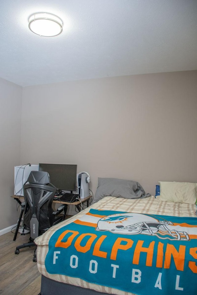 112 Read Tavern Rd, Hendersonville, TN 37075 - bedroom with wood finished floors and baseboards