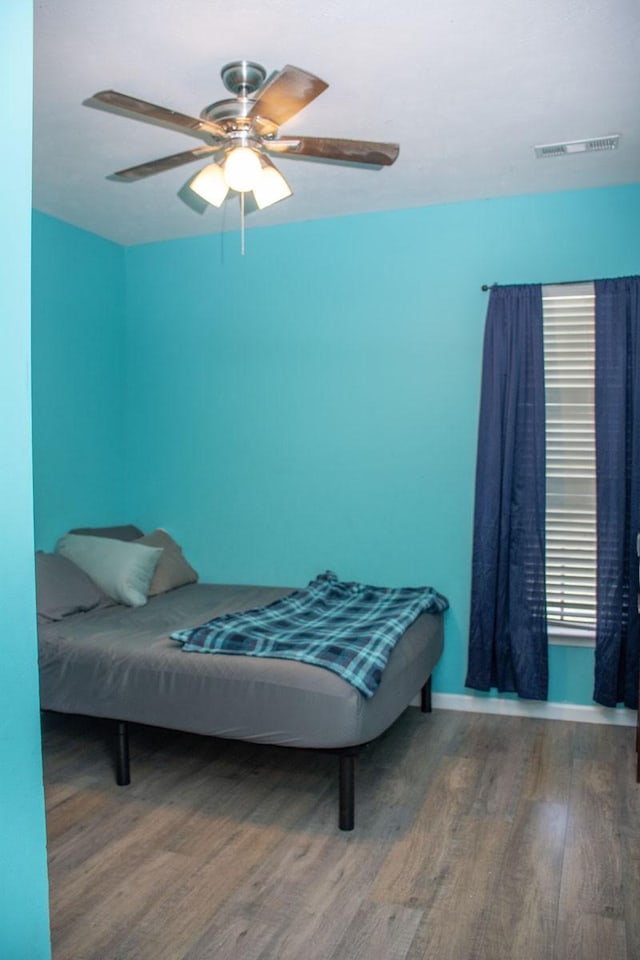 112 Read Tavern Rd, Hendersonville, TN 37075 - bedroom with wood finished floors, a ceiling fan, and baseboards