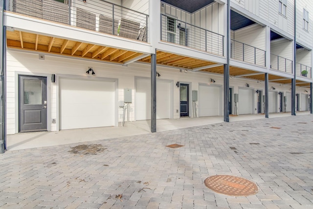 2001 Convent Pl Unit 7, Nashville, TN 37212 - garage featuring driveway