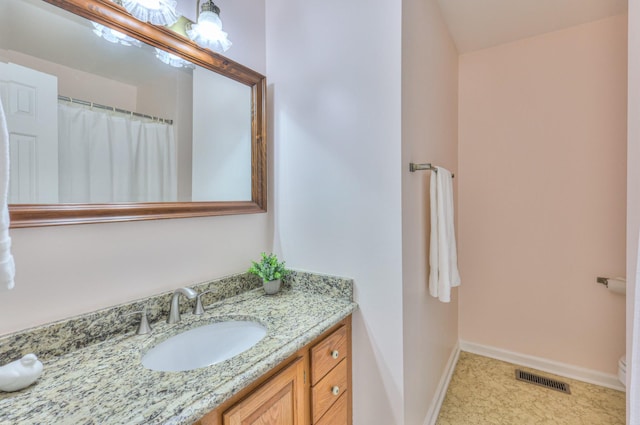 2519 Regency Park Dr, Murfreesboro, TN 37129 - full bath featuring baseboards and vanity
